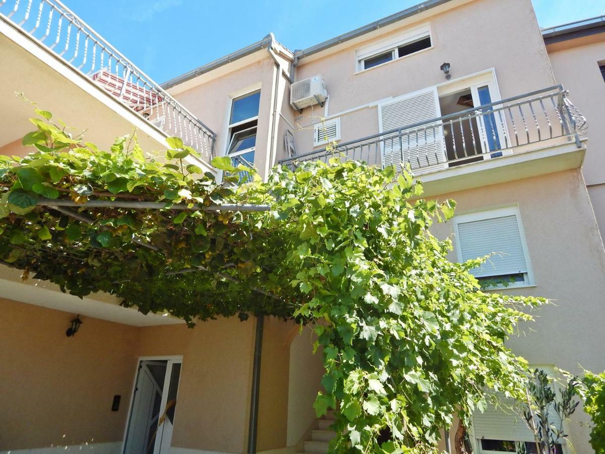 Apartment Marko Podstrana Luaran gambar